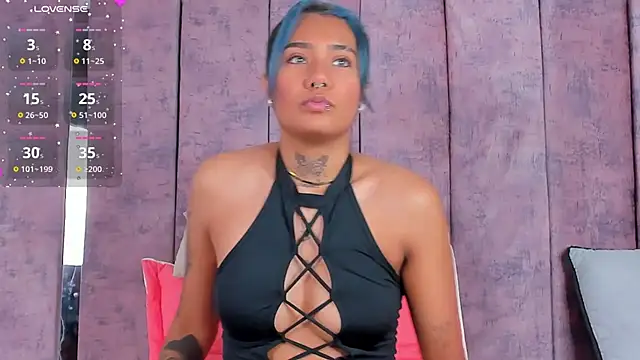 AshlieRoberts online show from 02.20.25