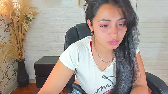 Aisha 09 online show from 03.01.25