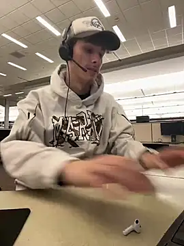 Snapshot of ppahcket chatting on 01.15.25 ppahcket online show from 01.15.25