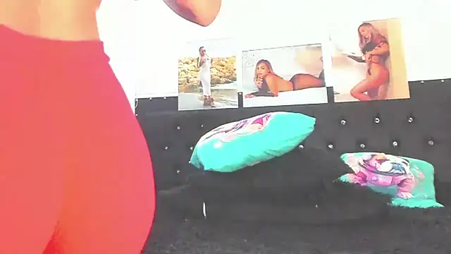 Snapshot of doll_celeste20 chatting on 03.06.25 doll celeste20 online show from 03.06.25