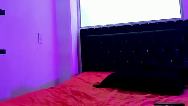 Snapshot of doll_celeste20 chatting on 10.05.25 doll celeste20 online show from 10.05.25