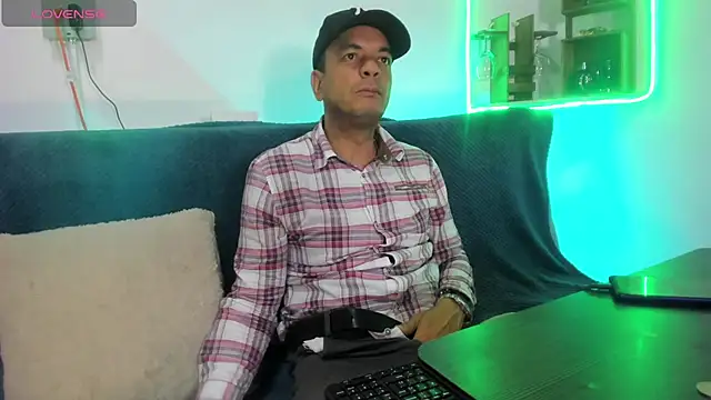 latinmartin73 online show from 01.28.25