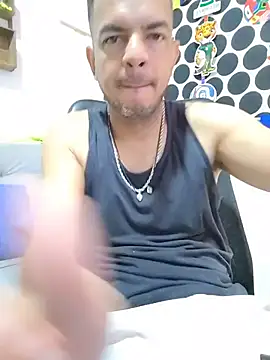 Snapshot of latinmartin73 chatting on 06.20.26 latinmartin73 online show from 06.20.26