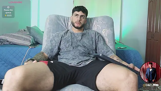 Snapshot of Colt_Perci chatting on 11.25.25 Colt Perci online show from 11.25.25