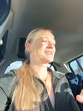 Snapshot of godspot_ chatting on 11.02.25 godspot  online show from 11.02.25