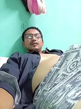 Andresguz35 online show from 12.19.25