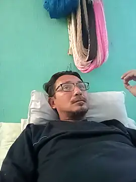 Andresguz35 online show from 02.02.26