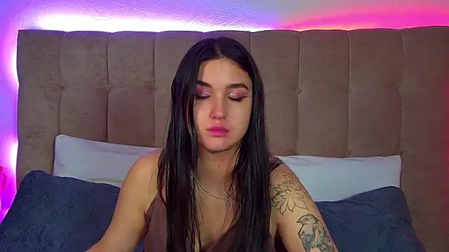 ChristinaMilton online show from 09.08.25