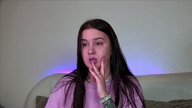 ChristinaMilton online show from 10.21.25