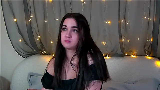 ChristinaMilton online show from 10.25.25