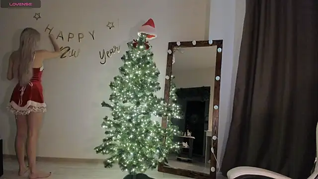 Lana Younes online show from 12.22.24