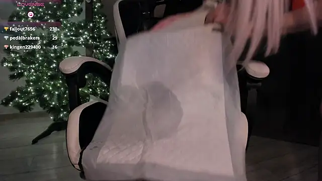 Lana Younes online show from 12.30.24