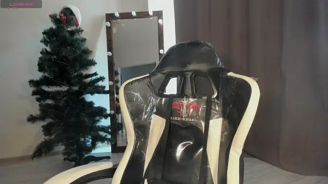 Lana Younes online show from 03.13.25