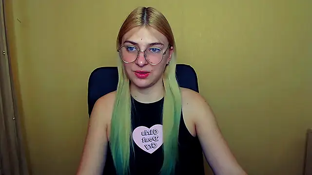 Snapshot of Luna_Lush_ chatting on 01.13.25 Luna Lush online show from 01.13.25