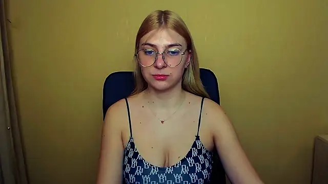 Snapshot of Luna_Lush_ chatting on 01.29.25 Luna Lush online show from 01.29.25