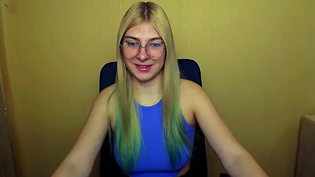 Snapshot of Luna_Lush_ chatting on 02.06.25 Luna Lush online show from 02.06.25