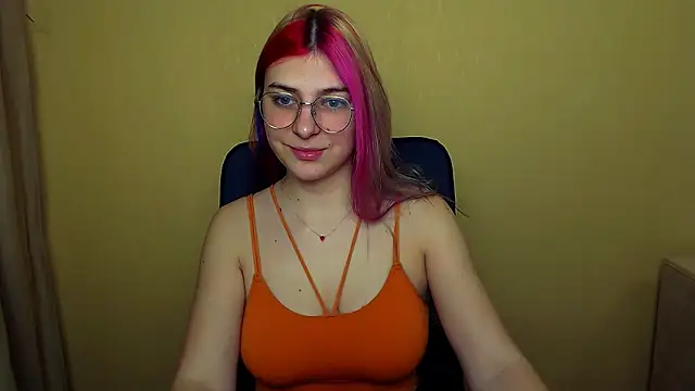 Snapshot of Luna_Lush_ chatting on 03.06.25 Luna Lush online show from 03.06.25