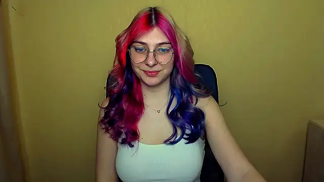 Snapshot of Luna_Lush_ chatting on 03.08.25 Luna Lush online show from 03.08.25