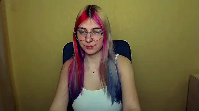 Snapshot of Luna_Lush_ chatting on 03.17.25 Luna Lush online show from 03.17.25