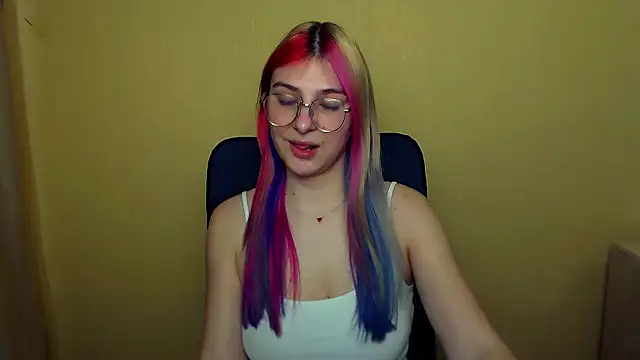 Snapshot of Luna_Lush_ chatting on 03.17.25 Luna Lush online show from 03.17.25