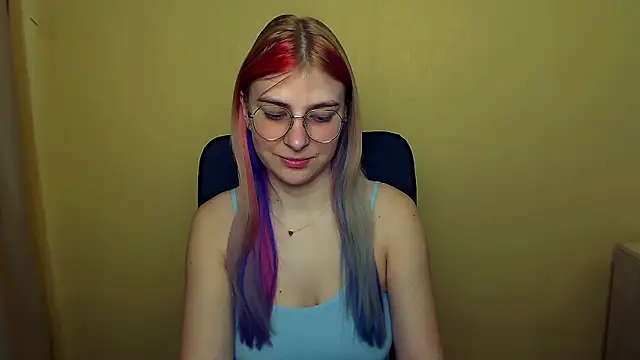 Snapshot of Luna_Lush_ chatting on 03.21.25 Luna Lush online show from 03.21.25