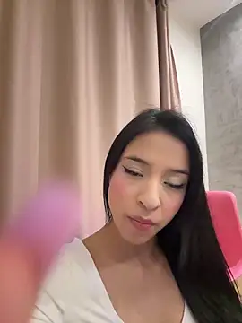 Snapshot of Sarah_cam06 chatting on 04.28.26 Sarah cam06 online show from 04.28.26