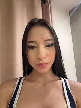 Snapshot of Sarah_cam06 chatting on 05.20.26 Sarah cam06 online show from 05.20.26