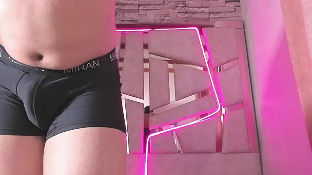 mia and austin online show from 10.24.25