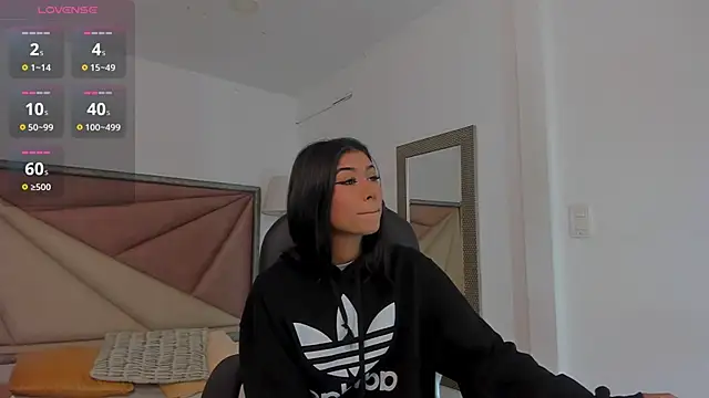 ZaraLim online show from 03.10.25