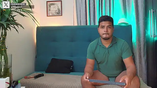 Snapshot of thiagowes chatting on 09.11.25 thiagowes online show from 09.11.25