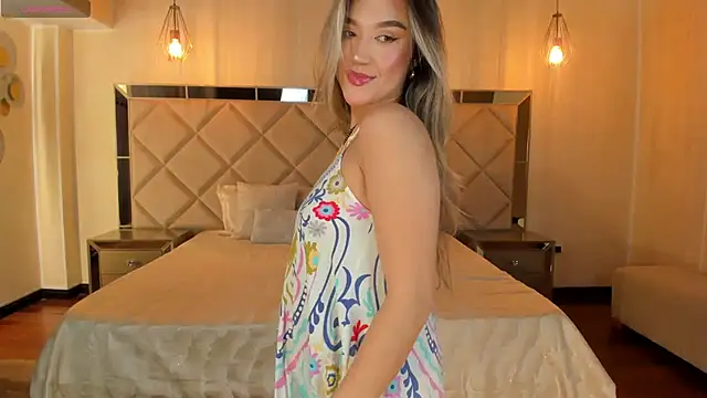 RebeccaHudson online show from 02.13.25