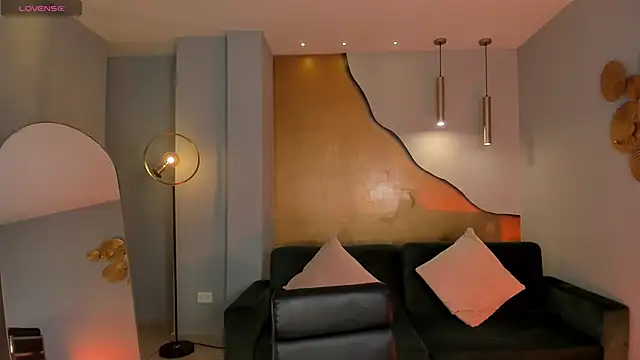 RebeccaHudson online show from 12.02.25