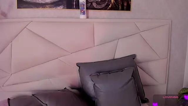 Aitana98  online show from 12.24.24