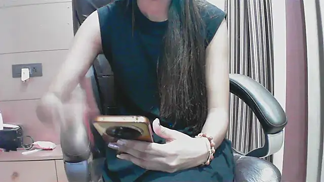 collage hoty online show from 09.25.25