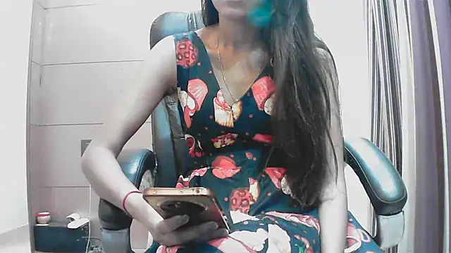 collage hoty online show from 10.11.25