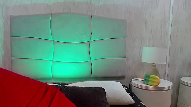 DafneMillers online show from 12.23.24