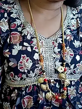 Snapshot of gaurika18 chatting on 02.10.25 gaurika18 online show from 02.10.25