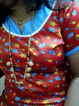 Snapshot of gaurika18 chatting on 02.13.25 gaurika18 online show from 02.13.25