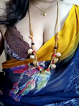 Snapshot of gaurika18 chatting on 02.15.25 gaurika18 online show from 02.15.25