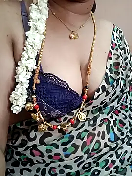 Snapshot of gaurika18 chatting on 02.24.25 gaurika18 online show from 02.24.25