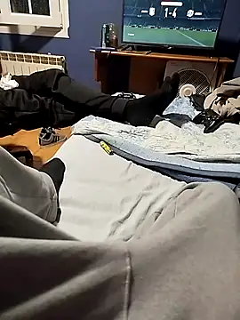 Snapshot of minitranca chatting on 03.08.25 minitranca online show from 03.08.25