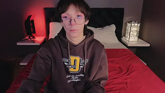 Snapshot of TommieH chatting on 02.01.25 TommieH online show from 02.01.25