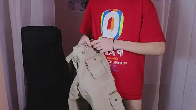 Snapshot of TommieH chatting on 02.08.25 TommieH online show from 02.08.25