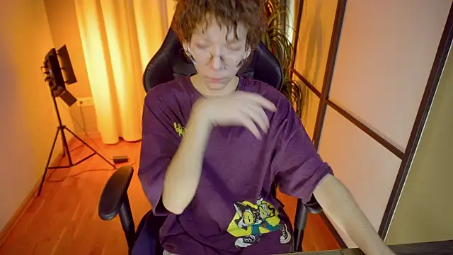 Snapshot of TommieH chatting on 02.14.25 TommieH online show from 02.14.25