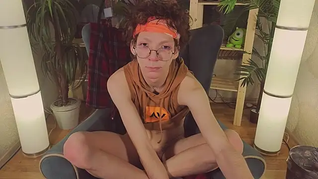 Snapshot of TommieH chatting on 03.05.25 TommieH online show from 03.05.25