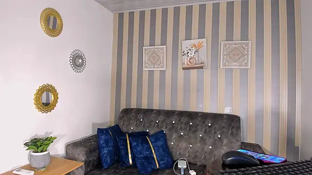 Keila Mendoza online show from 04.16.26