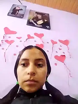 Snapshot of emma_ambar chatting on 03.11.25 emma ambar online show from 03.11.25