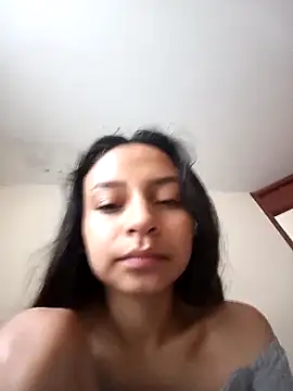 Snapshot of emma_ambar chatting on 10.01.25 emma ambar online show from 10.01.25