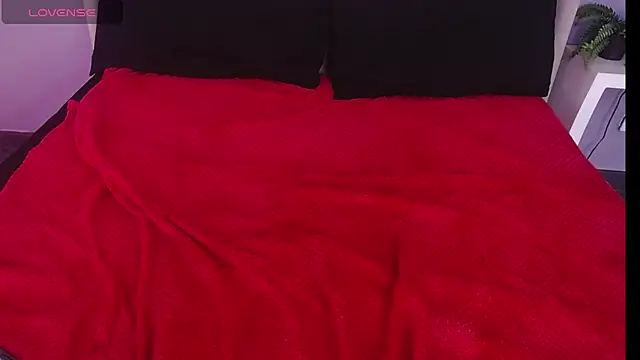 Snapshot of Angie99_gh chatting on 02.04.25 Angie99 gh online show from 02.04.25