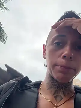 Snapshot of _PhillipBrown chatting on 01.24.25 PhillipBrown online show from 01.24.25